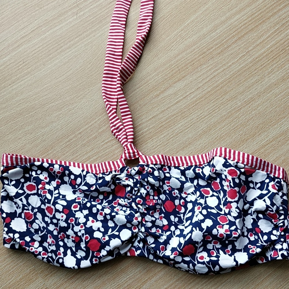 Bandeau bikini top - size 34e